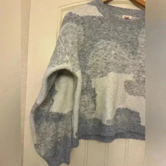 Adorable soft blue and white Debut sweater ladies size Small - Picture 2 of 6